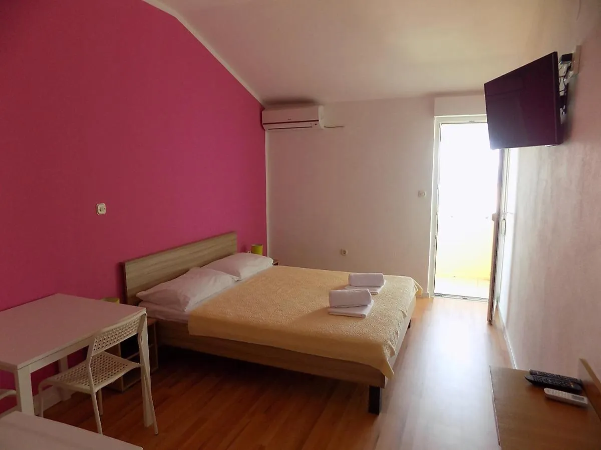 Villa Galeb Pag - At The Main Beach Pag Town