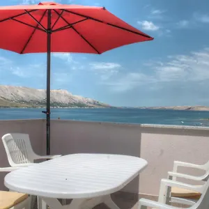 Petros Pag Apartament